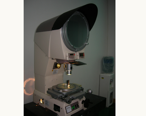 日本尼康精密投影機